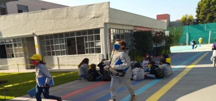 Regreso de estudiantes a presencialidad y apoyo marcan el ciclo escolar en Puebla
