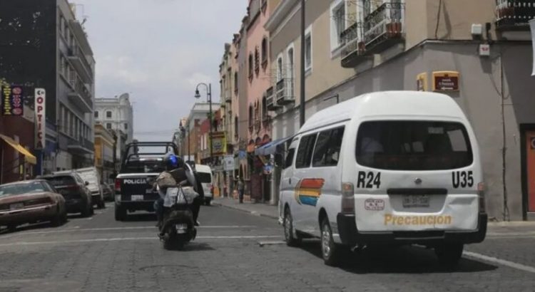 Advierten más retiro de concesiones al transporte público en Puebla