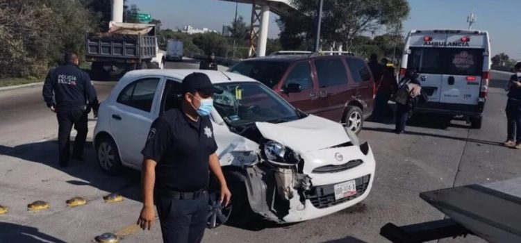 Choque en el Periférico Ecológico de Puebla deja saldo de un lesionado
