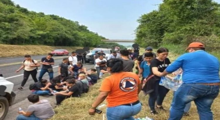 Abandonan a 42 migrantes en Sierra Norte de Puebla
