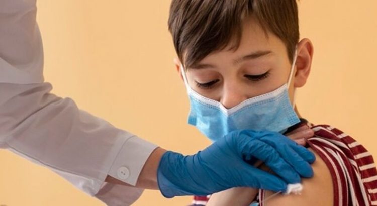 Vacunación para menores de 12 a 17 años en municipios y la capital
