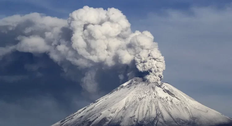 En las últimás 24 horas, Cenapred detectó 14 exhalaciones del Popocatépetl