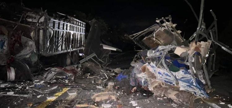 Migrantes accidentados son trasladados a Puebla