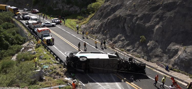 Sergio Salomón indagará accidente de migrantes que dejó 16 muertos