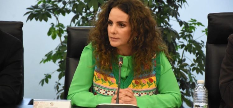 Nancy de la Sierra regresa a las filas del PRI y se anota para ser gobernadora de Puebla