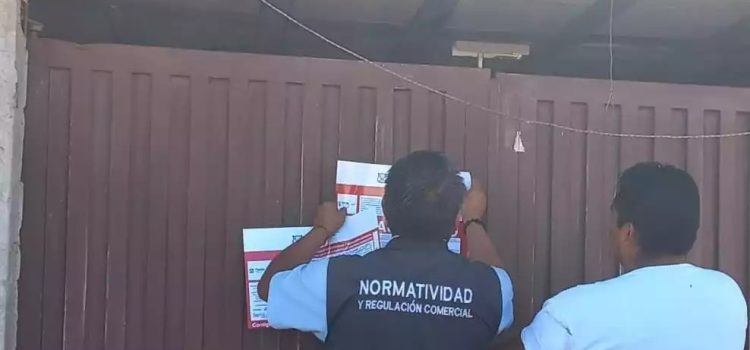 Clausuran ocho comercios en Puebla