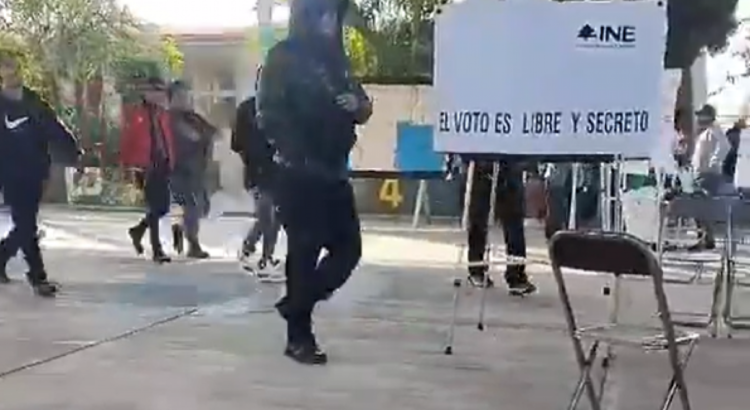 Roban paquetes electorales en casilla de Tlapanalá, Puebla