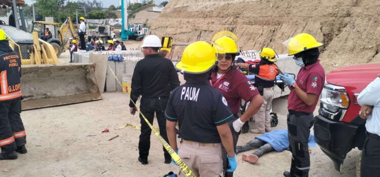 Mueren sepultados dos trabajadores en una obra de Puebla