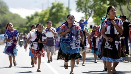 Mujeres poblanas corren la “Carrera de la Tortilla”