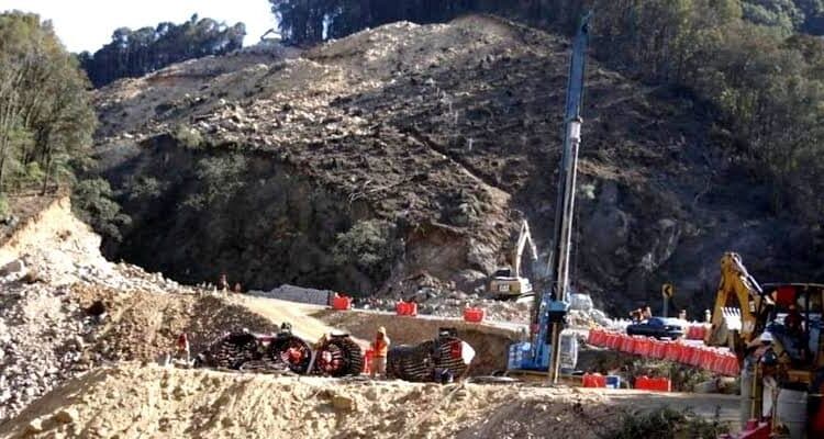 Hallan pirámides en obras de carretera Pachuca-Huejutla; encuentran flechas y pinturas rupestres