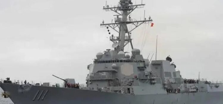 Despliega Estados Unidos otro buque destructor para reforzar la seguridad fronteriza