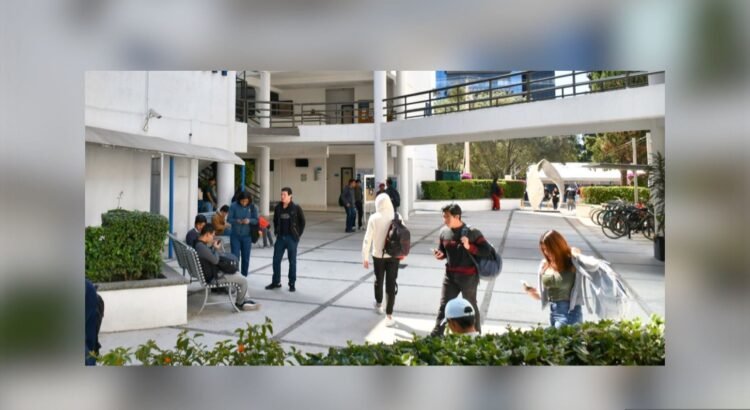 BUAP atiende demandas estudiantiles y regresa a clases presenciales