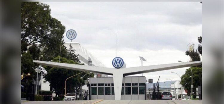 VW descarta retirar planta de Puebla