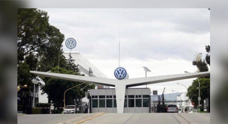 VW descarta retirar planta de Puebla