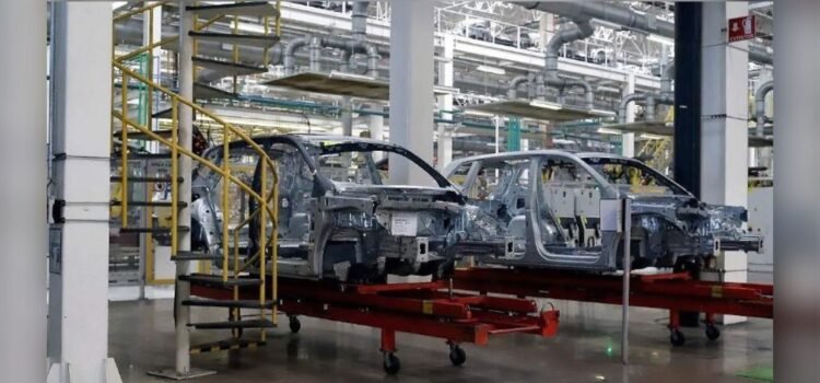 Caen exportaciones de VW en Puebla, y proveedoras de autopartes detienen inversión