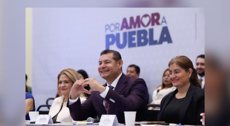 Gobernador de Puebla solicita donación de 2 hectáreas a Grupo Proyecta, o expropiará el doble
