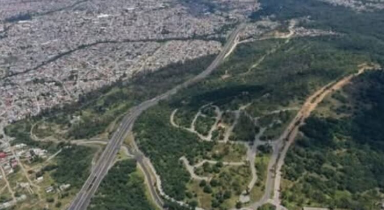 Gobernador Armenta recibe donación de 4 hectáreas de inmobiliarias en Puebla