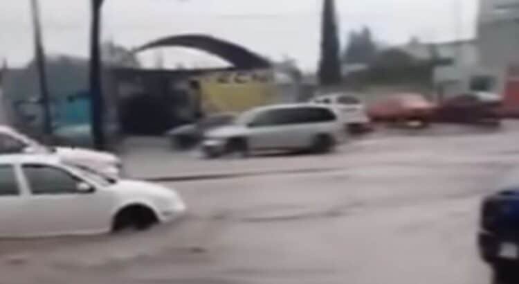 Inundaciones en Puebla causan daños y complican la movilidad