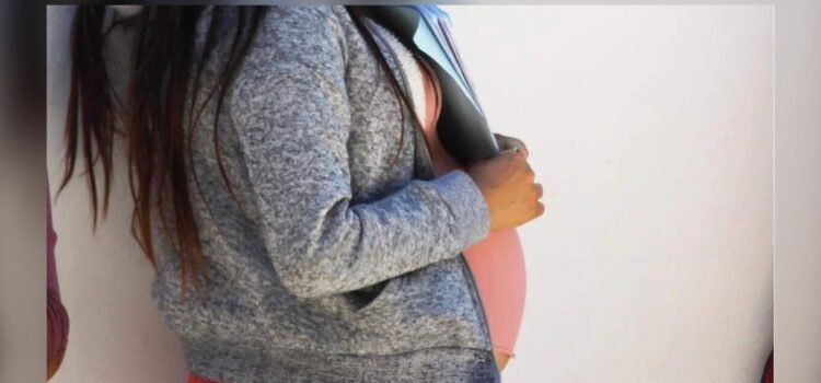 Puebla 3er lugar nacional en embarazo adolescente