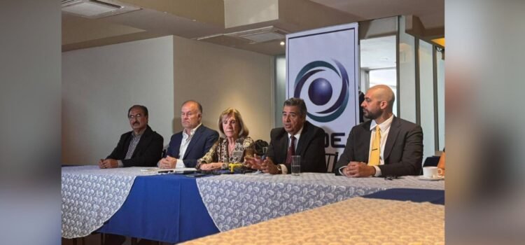 Empresarios urgen reactivación ante freno económico en Puebla