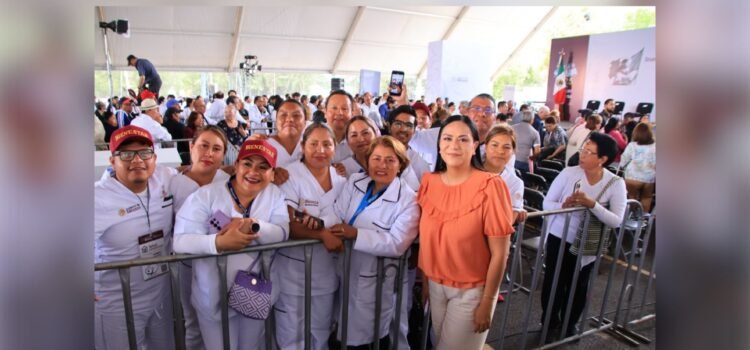 Claman por basificación para 3 mil 600 trabajadores del sector salud en Puebla