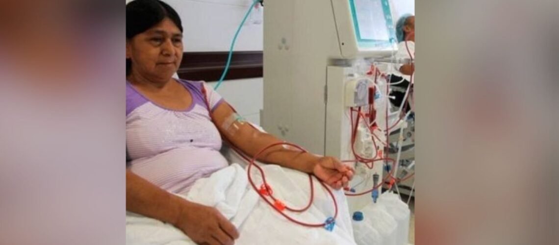 A pesar de acuerdos, 100 pacientes siguen sin hemodiálisis en Puebla 