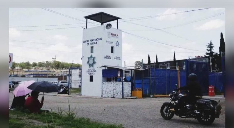Extorsiones y falta de tecnología dificultan control en penales de Puebla