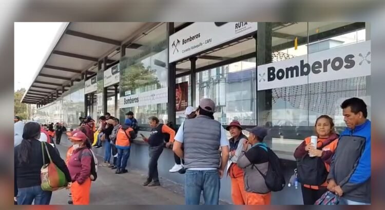 En Puebla, exigen restitución de bono a trabajadoras del OOSL