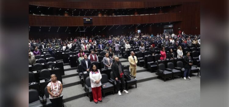 Diputados poblanos gastarán más de un millón en su informe, pese a escaza iniciativas