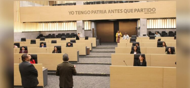 Congela Puebla iniciativa sobre el fuero para diputados, esperan “linea” de reforma electoral