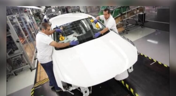 Inversiones automotrices en Puebla caen 61%