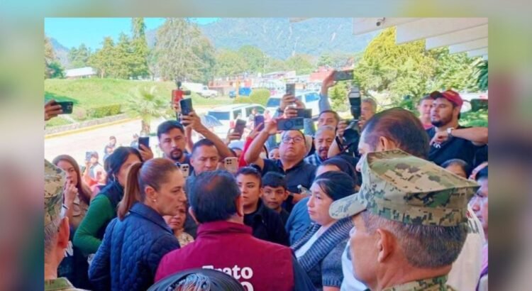 Sheinbaum reprendió al alcalde de Huauchinango por retraso en ayuda