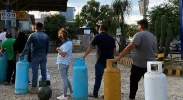 Gas LP en Puebla registra ligera baja; cilindro de 20 kilos costará menos de 390 pesos