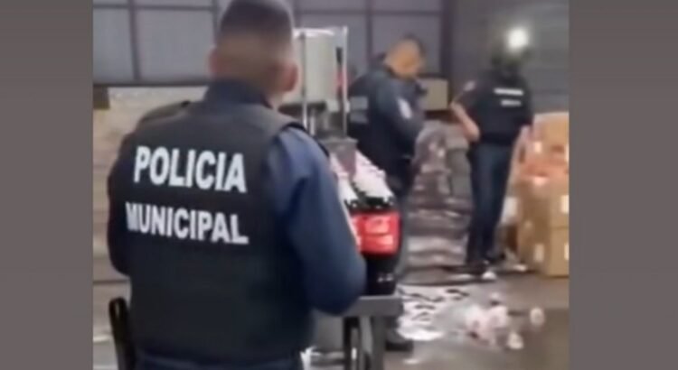 Desmantelan en Puebla bodega clandestina que producía refrescos pirata Desmantelan en Puebla bodega clandestina que producía refrescos pirata