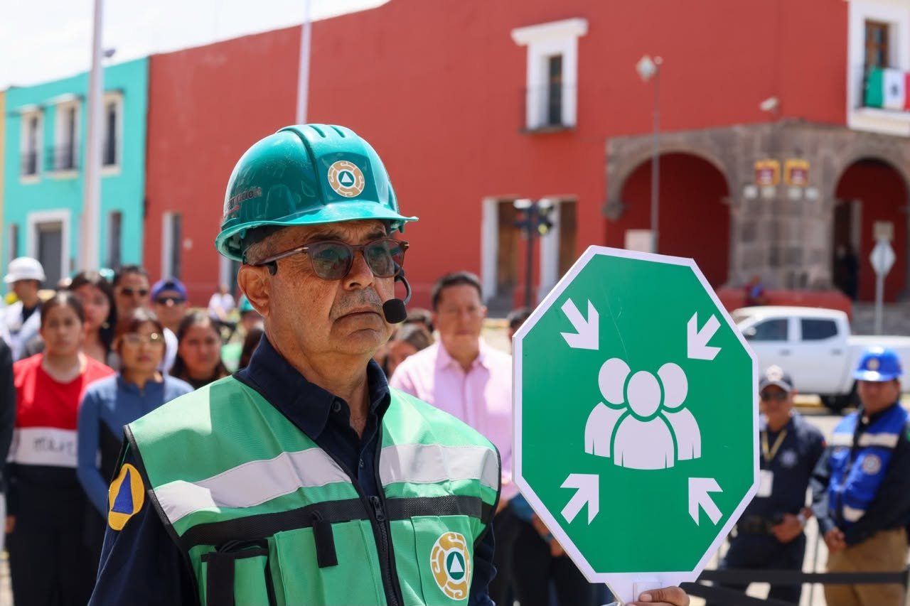 Más de 1.5 millones de personas participan en simulacro por sismo en Puebla